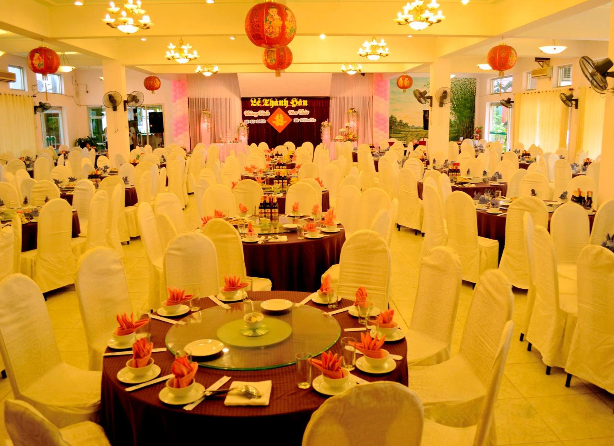 Khach San Huu Nghi Hotel Vinh Exterior foto