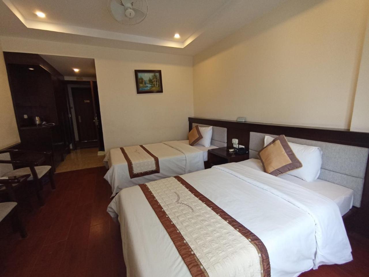 Khach San Huu Nghi Hotel Vinh Exterior foto