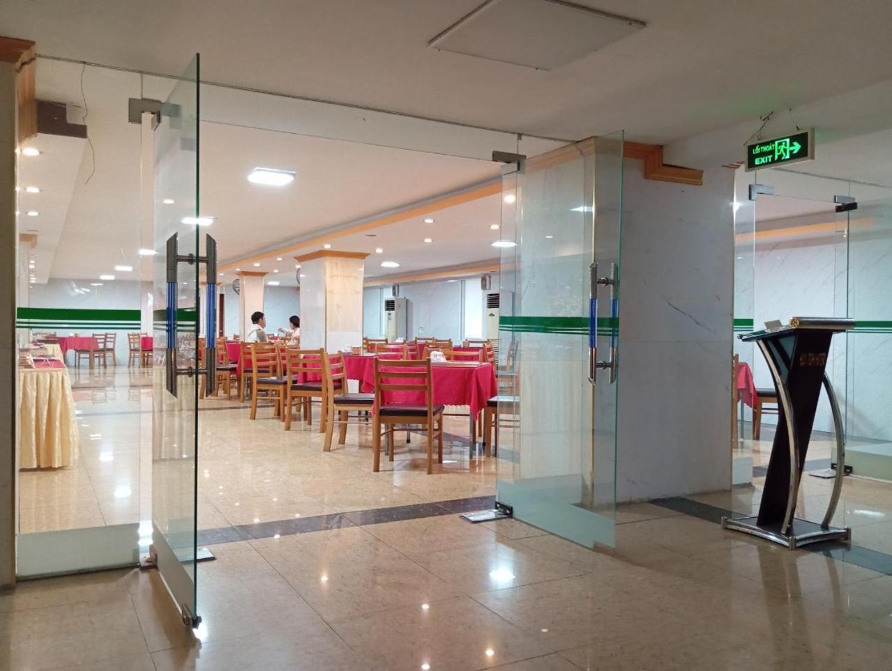 Khach San Huu Nghi Hotel Vinh Exterior foto